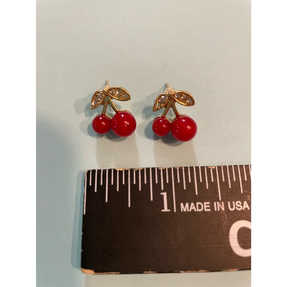 Rhinestone Red Cherry Design Stud Fashion earrings - NEW - - Picture 3 of 4
